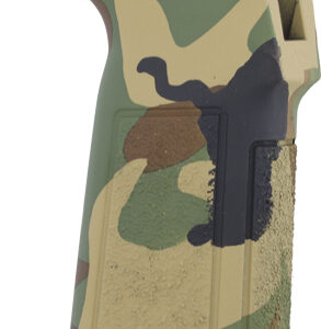 B5 SYSTEMS TYPE 23 PISTOL GRIP - WOODLAND BEAVERTAIL